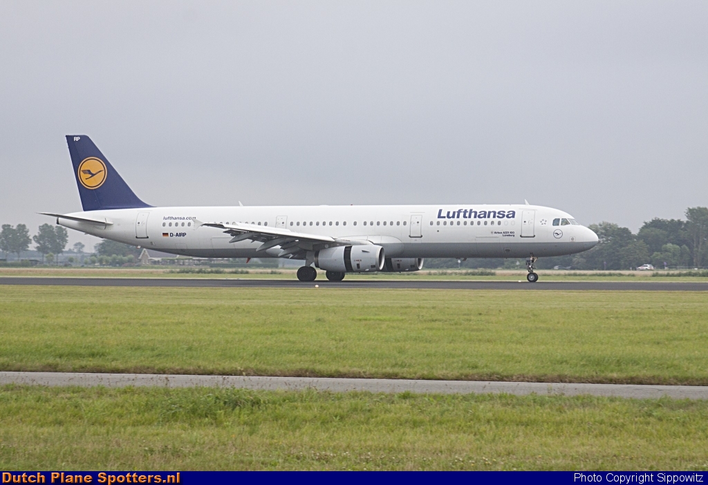 D-AIRP Airbus A321 Lufthansa by Sippowitz