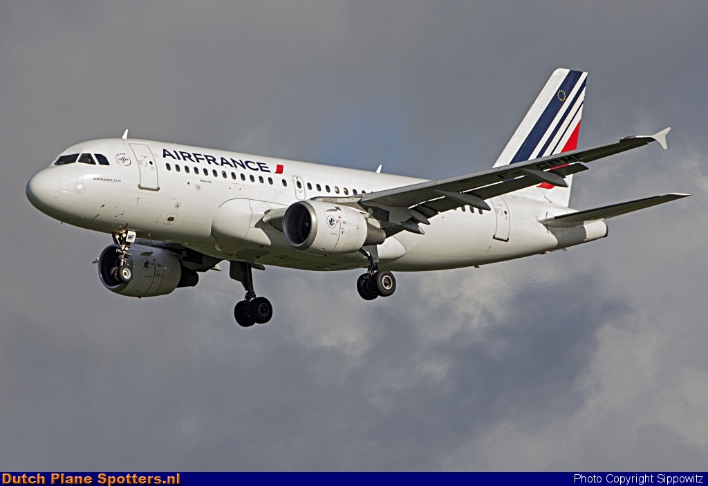 F-GPMF Airbus A319 Air France by Sippowitz