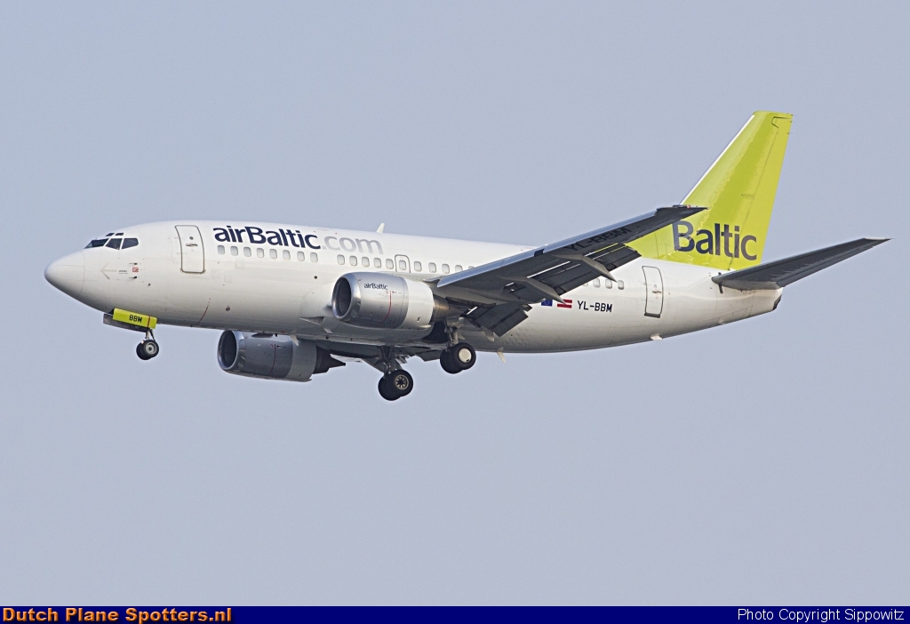 YL-BBM Boeing 737-500 Air Baltic by Sippowitz