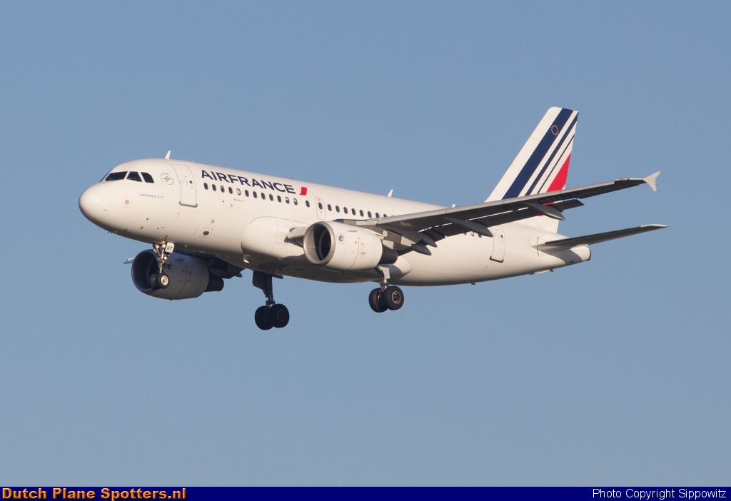 F-GRHT Airbus A319 Air France by Sippowitz