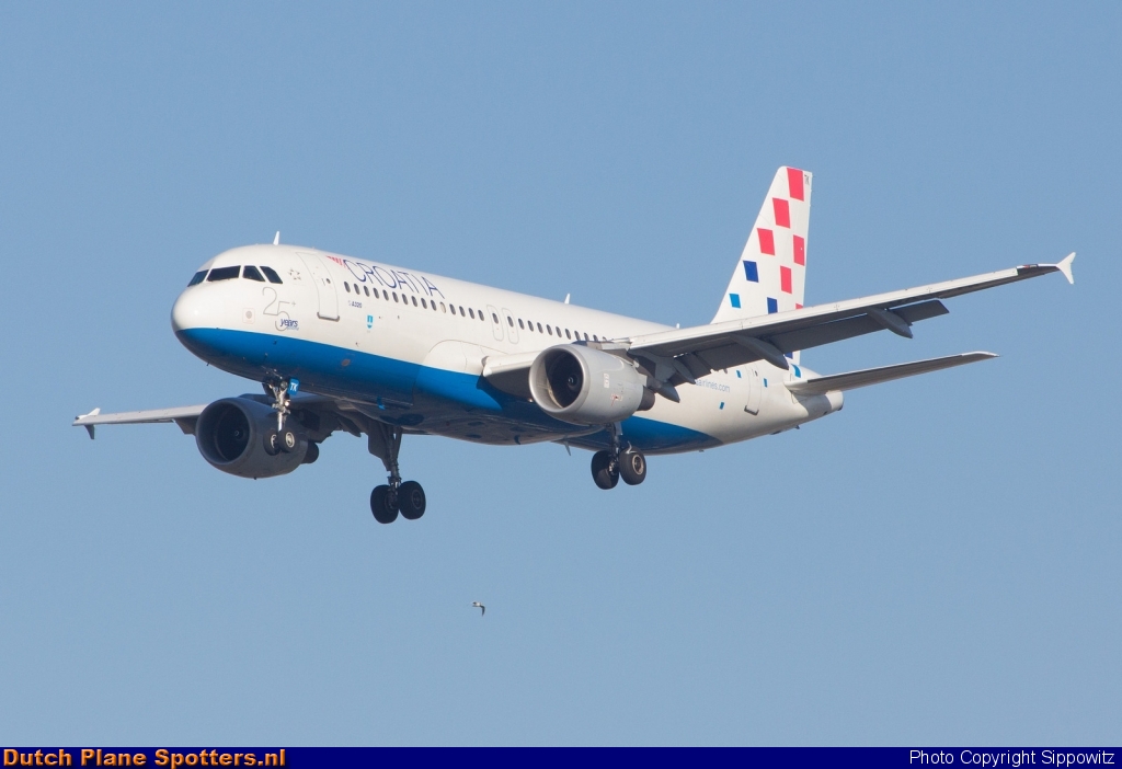 9A-CTK Airbus A320 Croatia Airlines by Sippowitz
