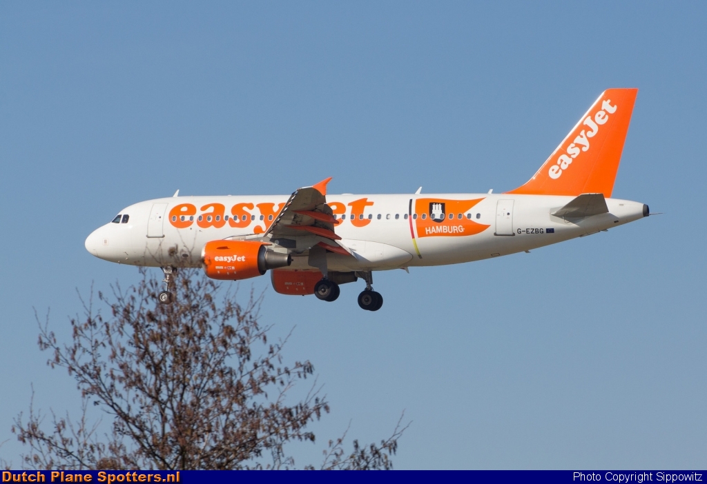 G-EZBG Airbus A319 easyJet by Sippowitz