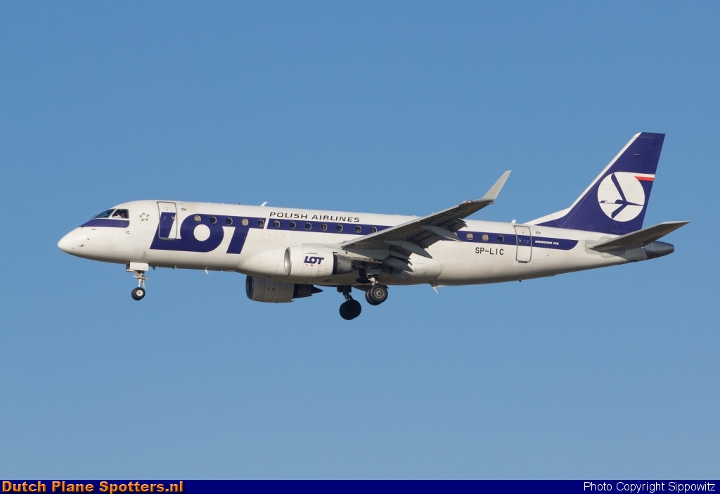 SP-LIC Embraer 175 LOT Polish Airlines by Sippowitz