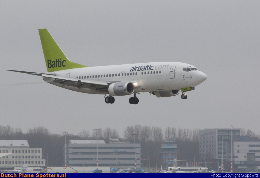 YL-BBQ Boeing 737-300 Air Baltic by Sippowitz
