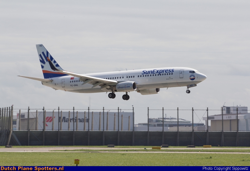 TC-SNG Boeing 737-800 SunExpress by Sippowitz