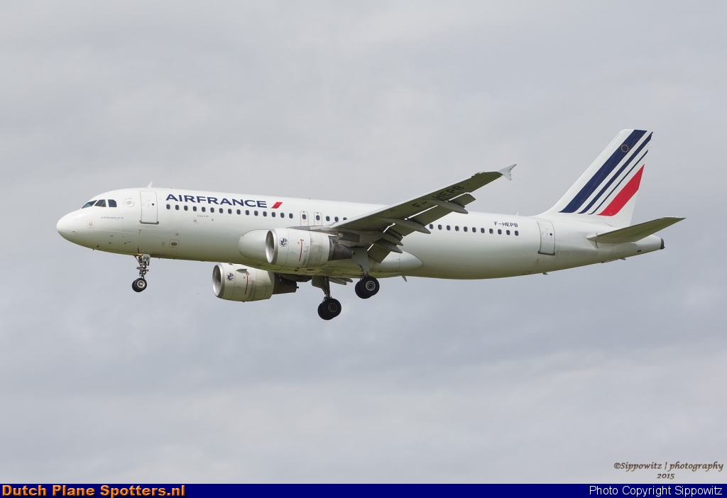 F-HEPB Airbus A320 Air France by Sippowitz
