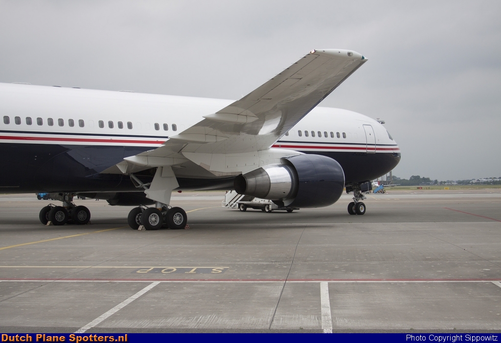 N2767 Boeing 767-200 Private by Sippowitz