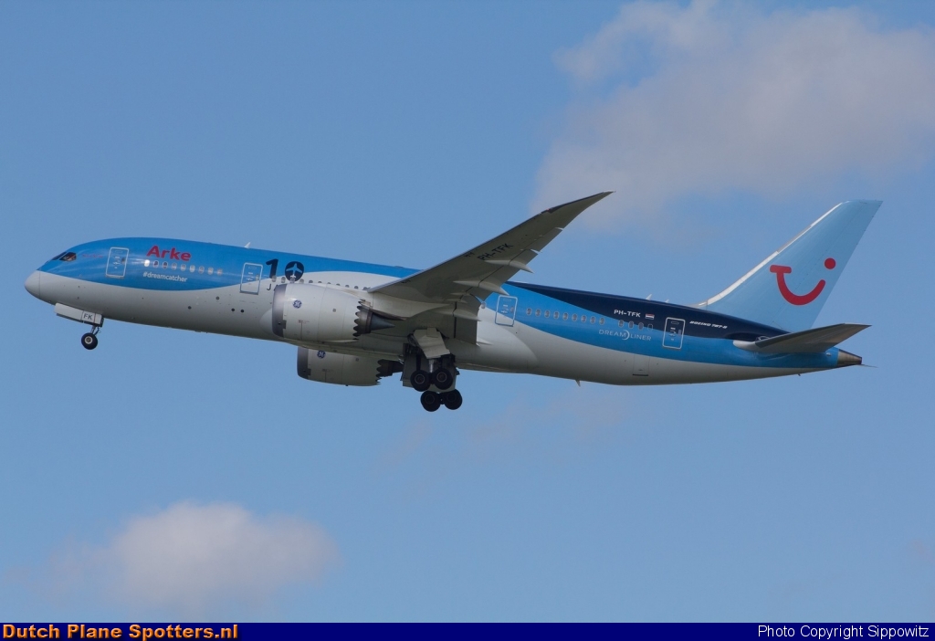PH-TFK Boeing 787-8 Dreamliner ArkeFly by Sippowitz