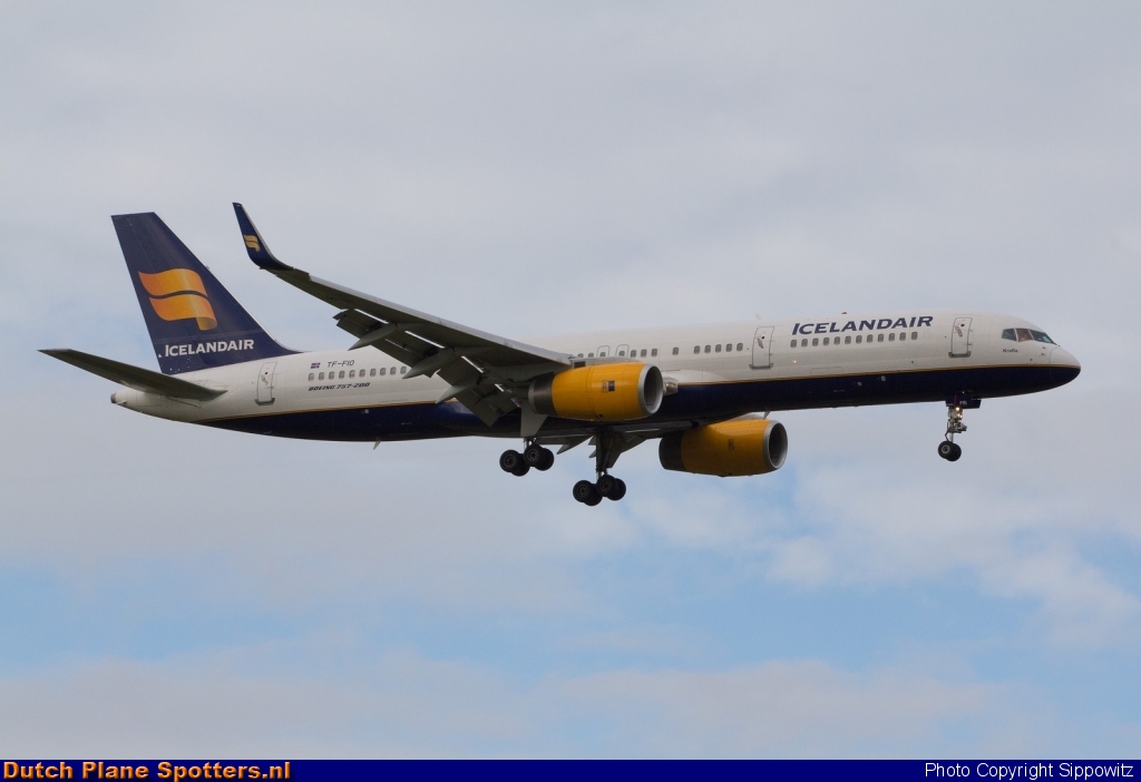 TF-FIO Boeing 757-200 Icelandair by Sippowitz