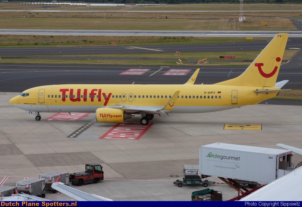 D-AHFV Boeing 737-800 TUIFly by Sippowitz