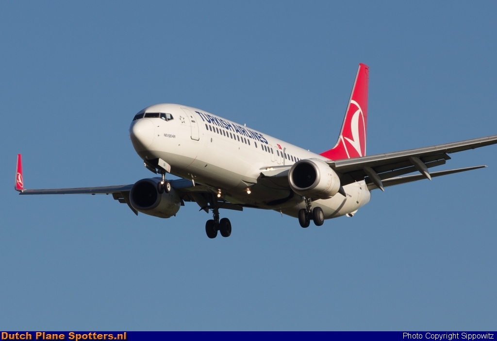 TC-JGD Boeing 737-800 Turkish Airlines by Sippowitz
