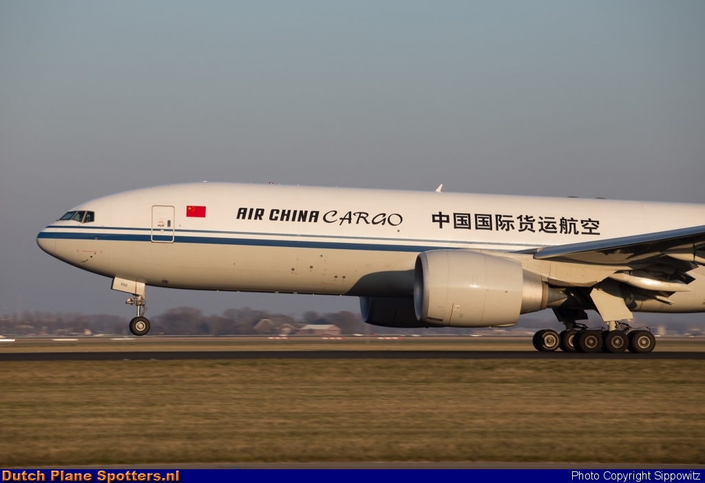 B-2092 Boeing 777-F Air China Cargo by Sippowitz