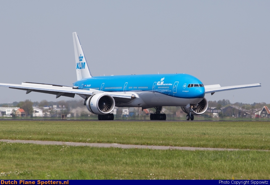 PH-BVP Boeing 777-300 KLM Royal Dutch Airlines by Sippowitz