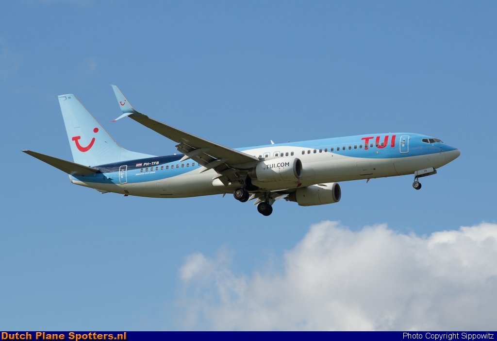 PH-TFB Boeing 737-800 TUI Airlines Netherlands by Sippowitz