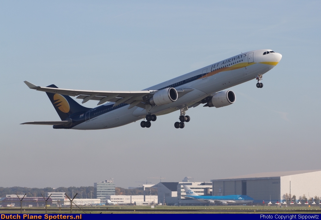 VT-JWT Airbus A330-300 Jet Airways by Sippowitz