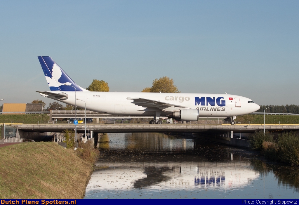 TC-MCE Airbus A300 MNG Airlines by Sippowitz