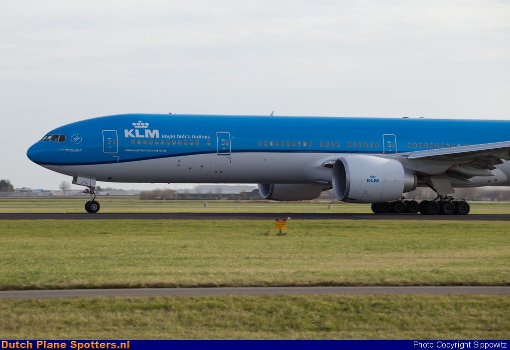 PH-BVR Boeing 777-300 KLM Royal Dutch Airlines by Sippowitz