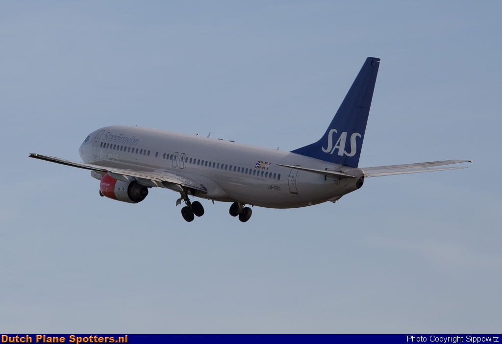 LN-RRU Boeing 737-800 SAS Scandinavian Airlines by Sippowitz
