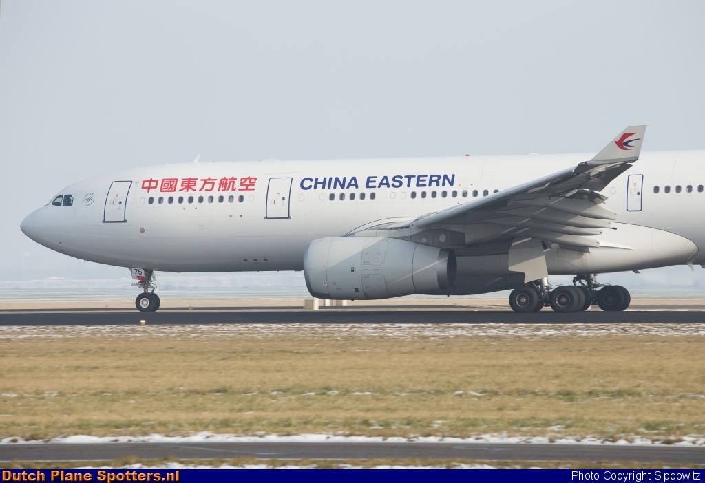 B-5975 Airbus A330-200 China Eastern Airlines by Sippowitz