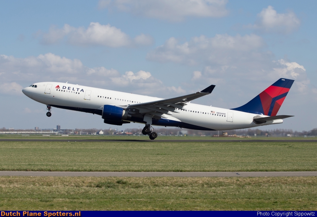 N856NW Airbus A330-200 Delta Airlines by Sippowitz