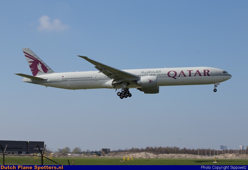 A7-BAW Boeing 777-300 Qatar Airways by Sippowitz