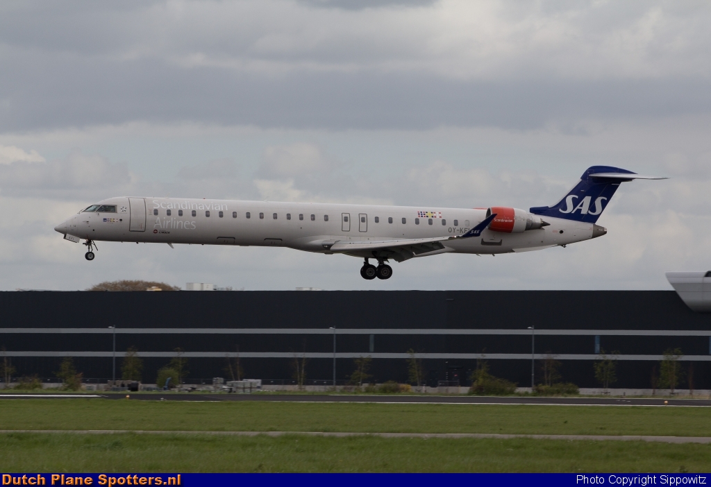 OY-KFI Bombardier Canadair CRJ900 Cimber A/S (SAS Scandinavian Airlines) by Sippowitz