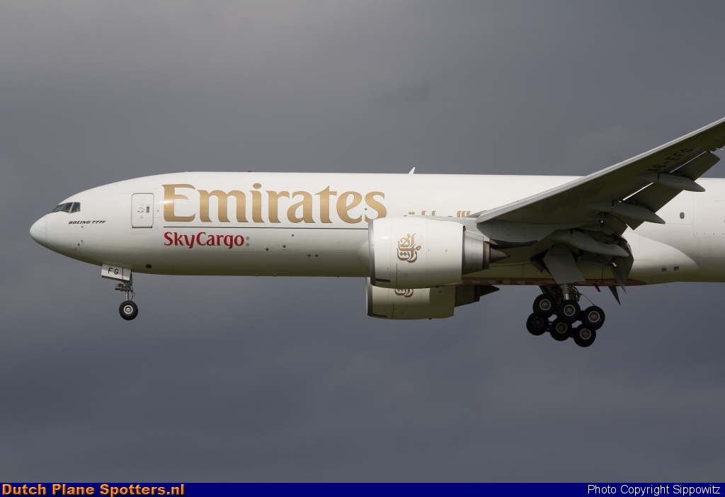 A6-EFG Boeing 777-F Emirates Sky Cargo by Sippowitz