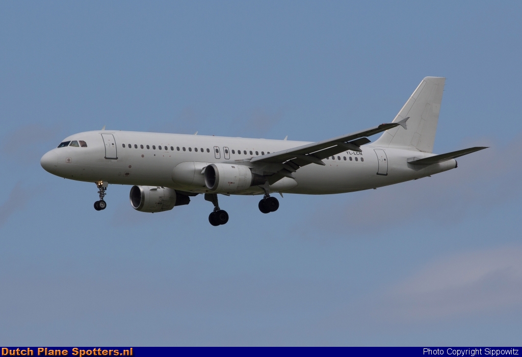 YL-LCN Airbus A320 SmartLynx Airlines (easyJet) by Sippowitz