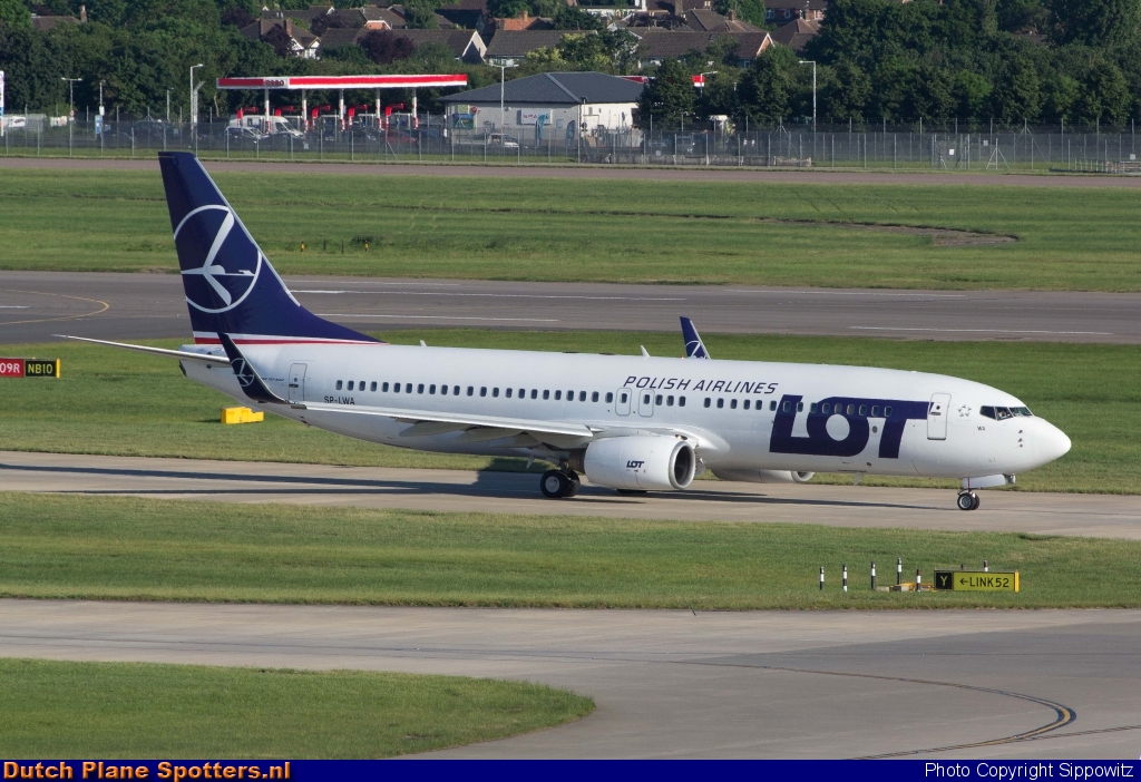 SP-LWA Boeing 737-800 LOT Polish Airlines by Sippowitz