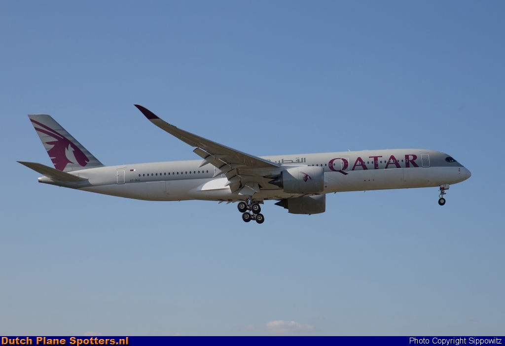 A7-ALE Airbus A350-900 Qatar Airways by Sippowitz