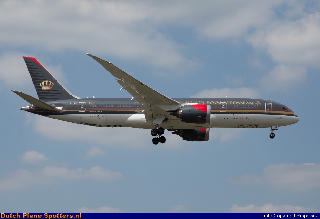 JY-BAB Boeing 787-8 Dreamliner Royal Jordanian Airlines by Sippowitz