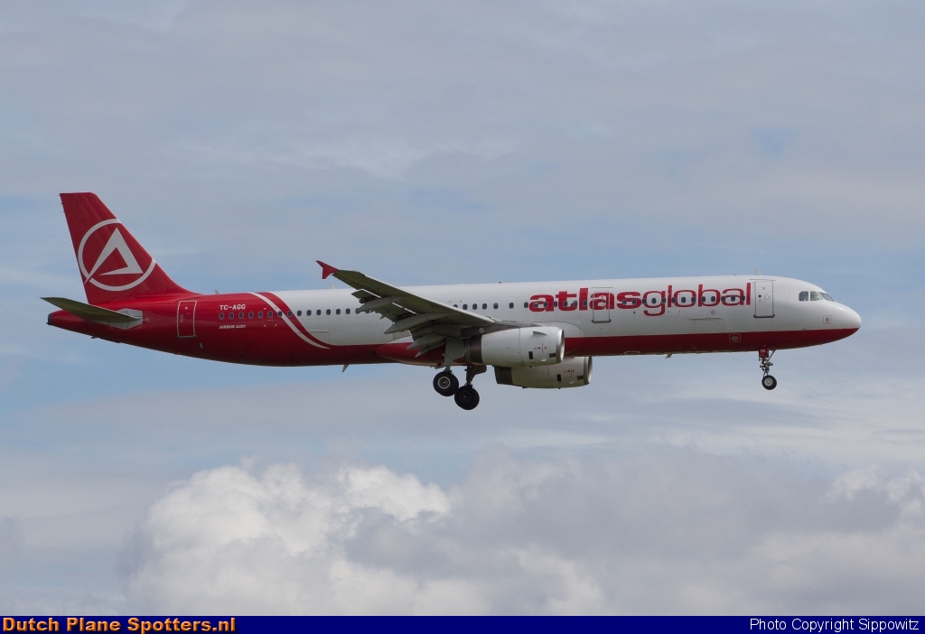 TC-AGG Airbus A321 AtlasGlobal by Sippowitz