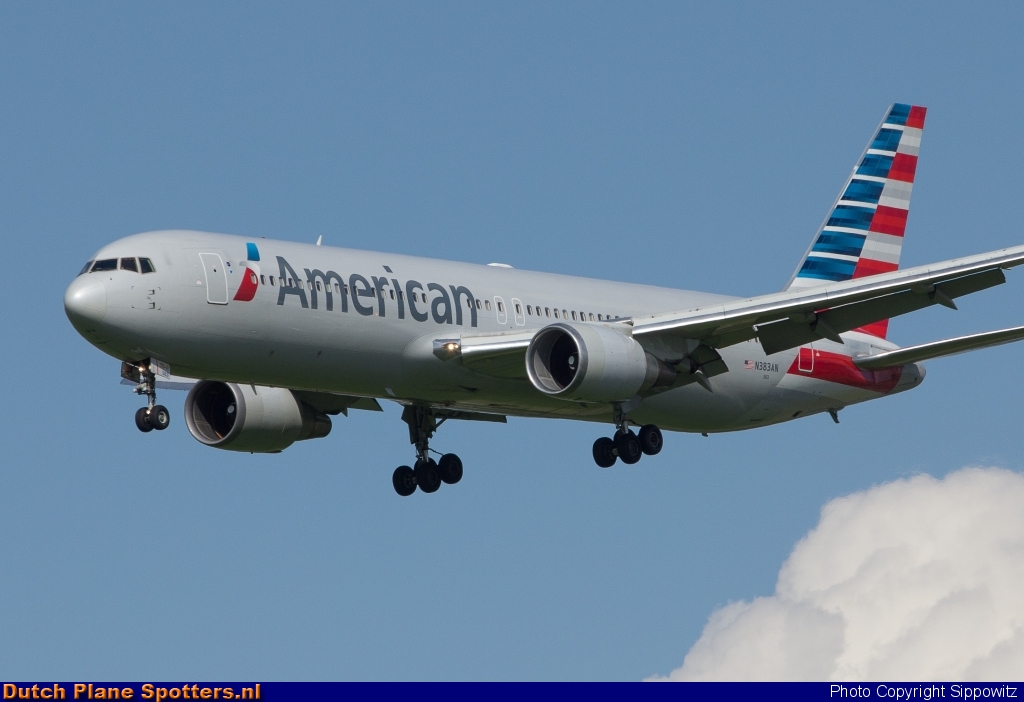 N383AN Boeing 767-300 American Airlines by Sippowitz