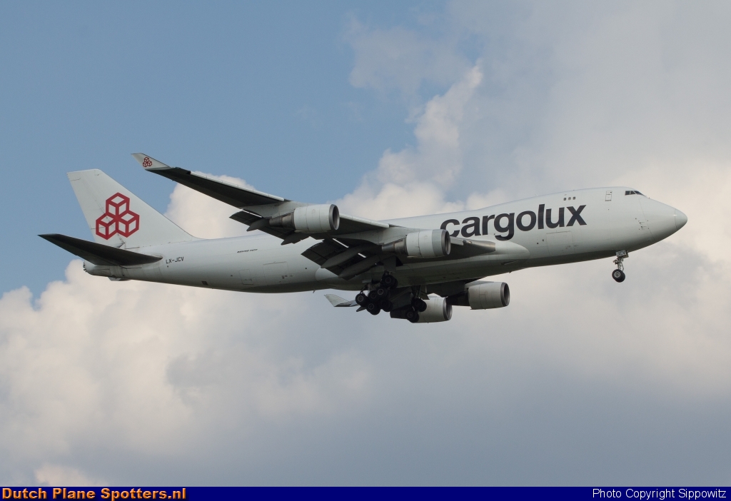 LX-JCV Boeing 747-400 Cargolux by Sippowitz