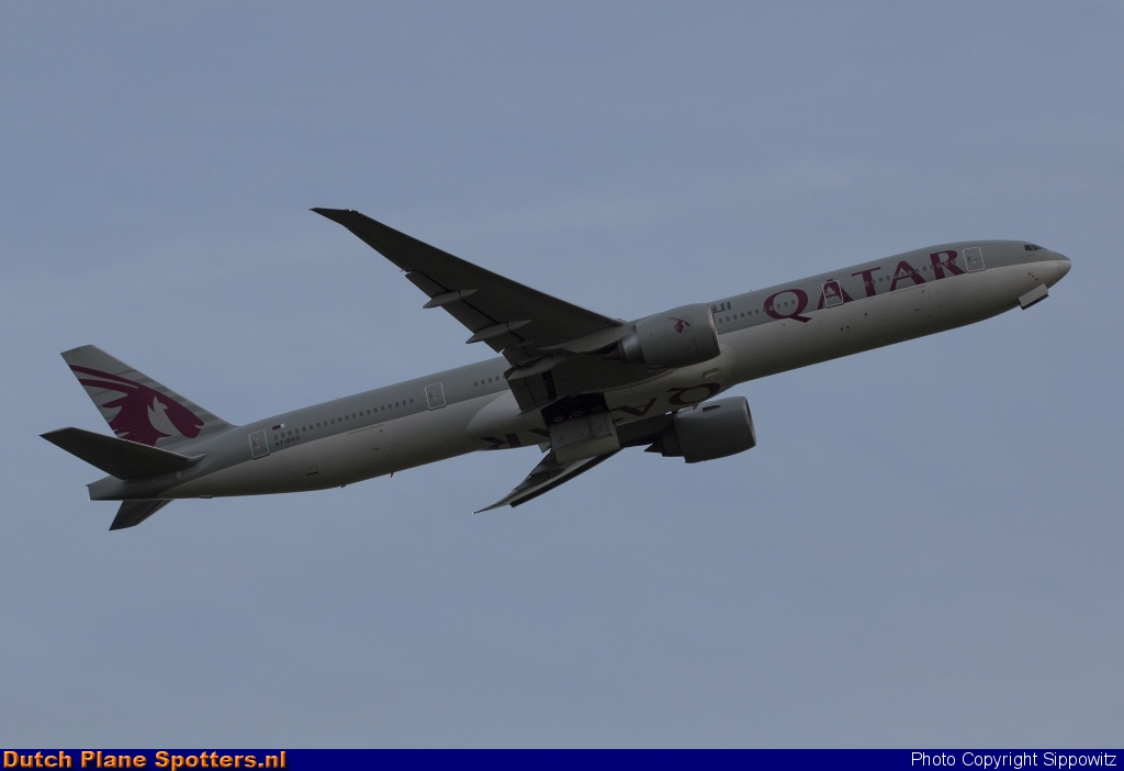 A7-BAO Boeing 777-300 Qatar Airways by Sippowitz