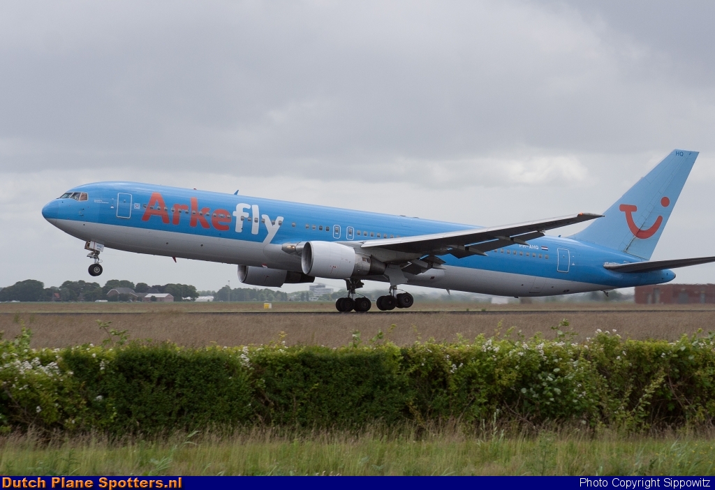 PH-AHQ Boeing 767-300 ArkeFly by Sippowitz