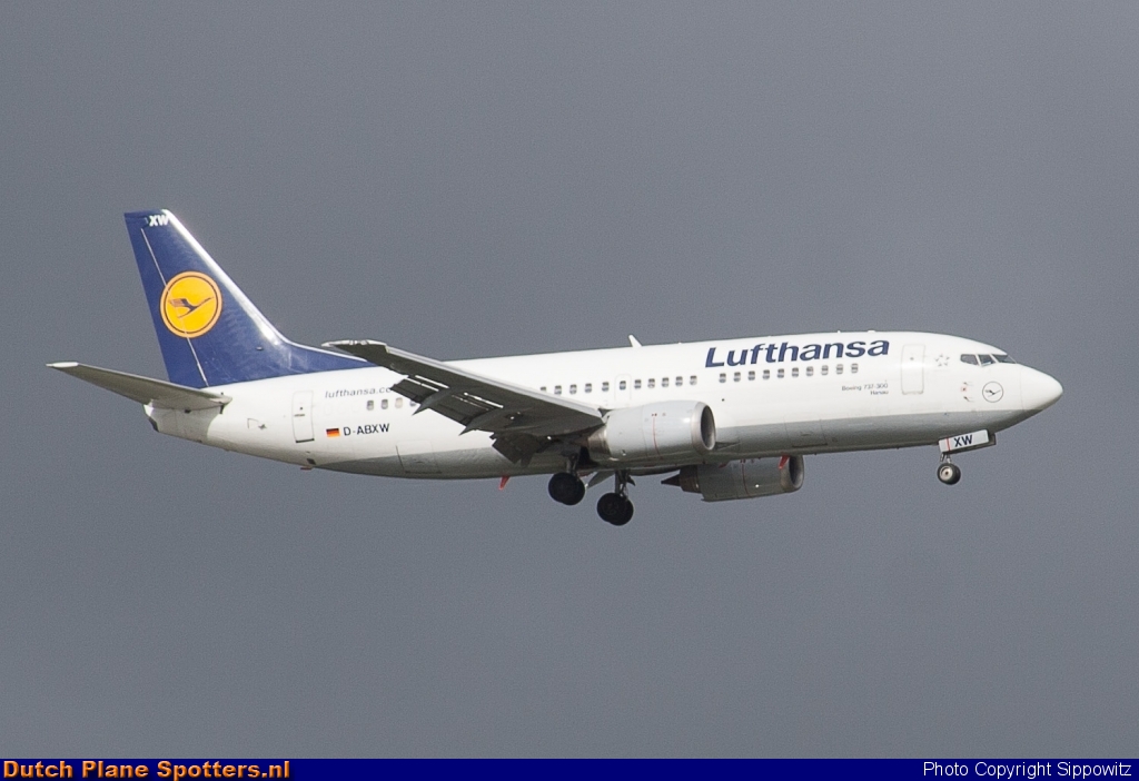 D-ABXW Boeing 737-300 Lufthansa by Sippowitz