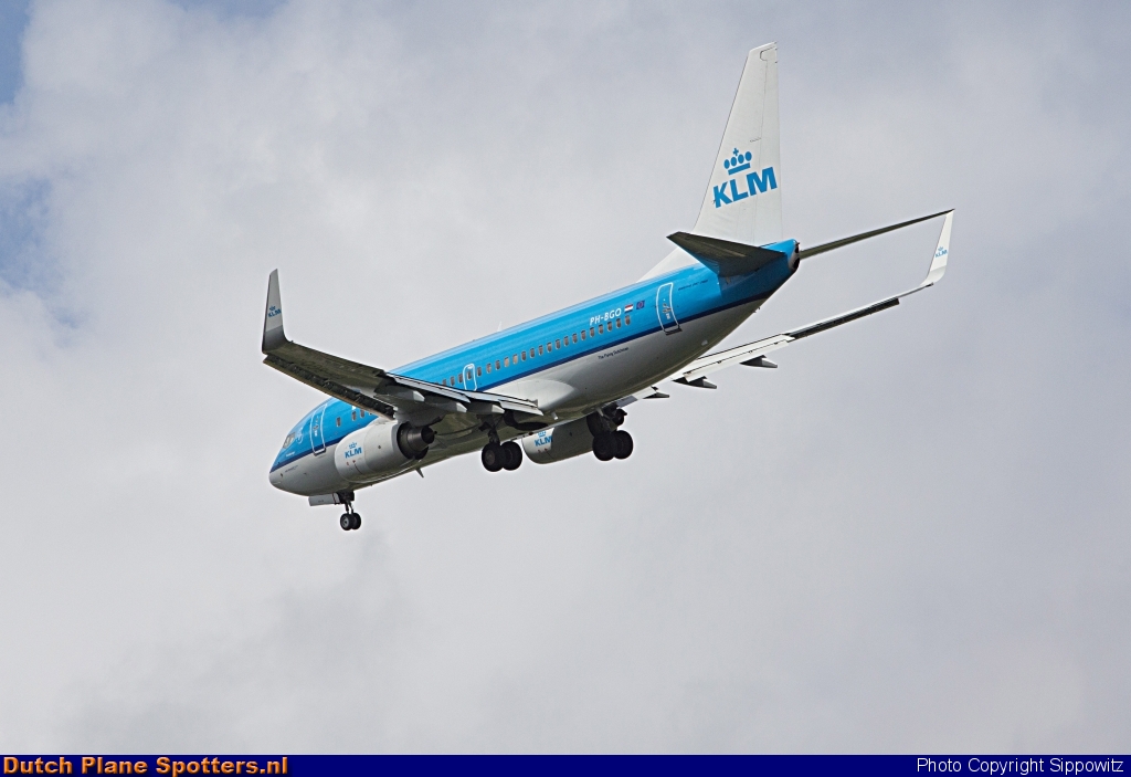 PH-BGO Boeing 737-700 KLM Royal Dutch Airlines by Sippowitz