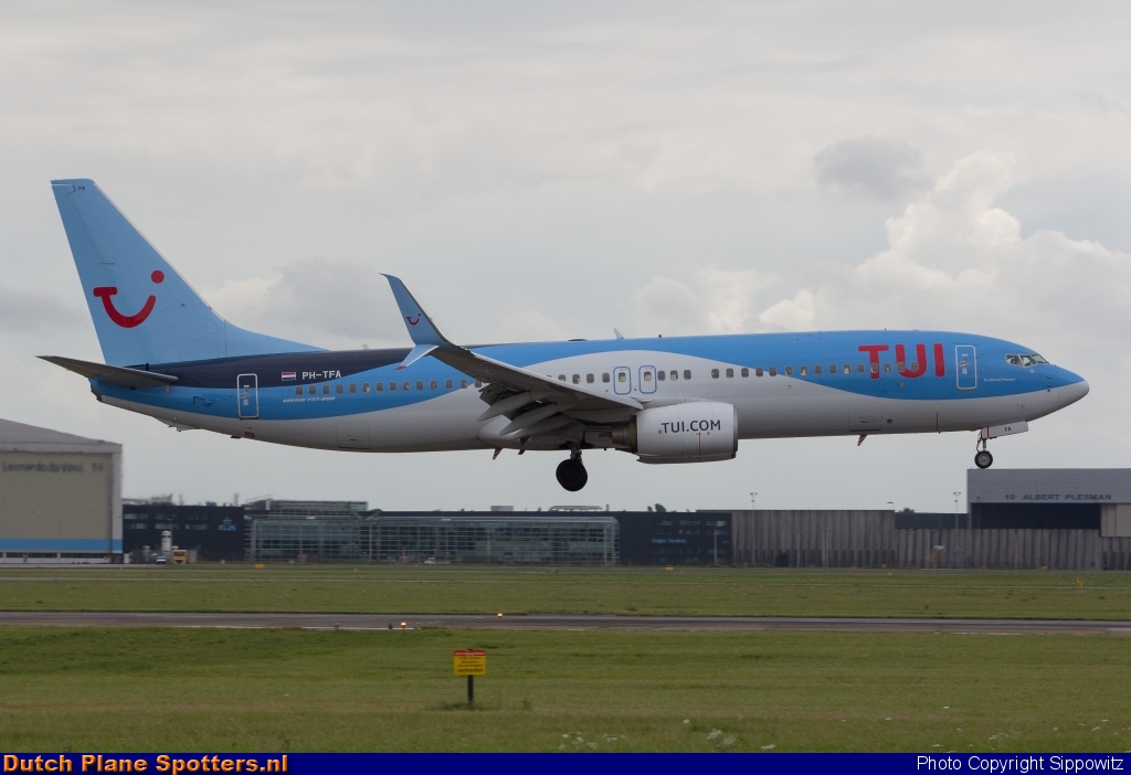 PH-TFA Boeing 737-800 TUI Airlines Netherlands by Sippowitz