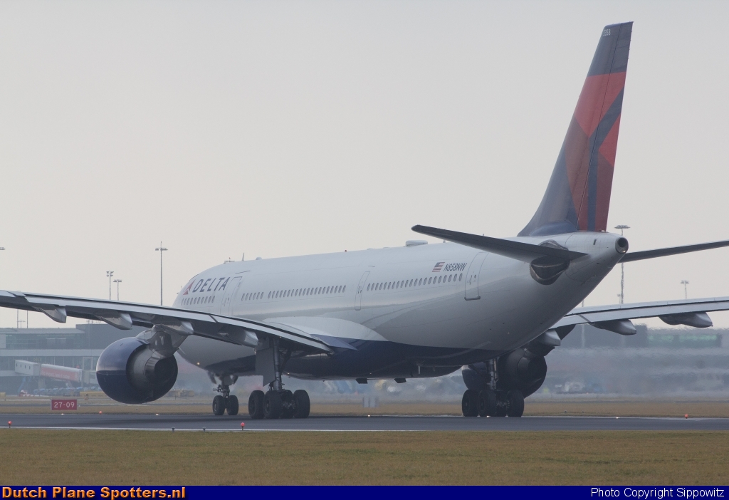 N858NW Airbus A330-200 Delta Airlines by Sippowitz