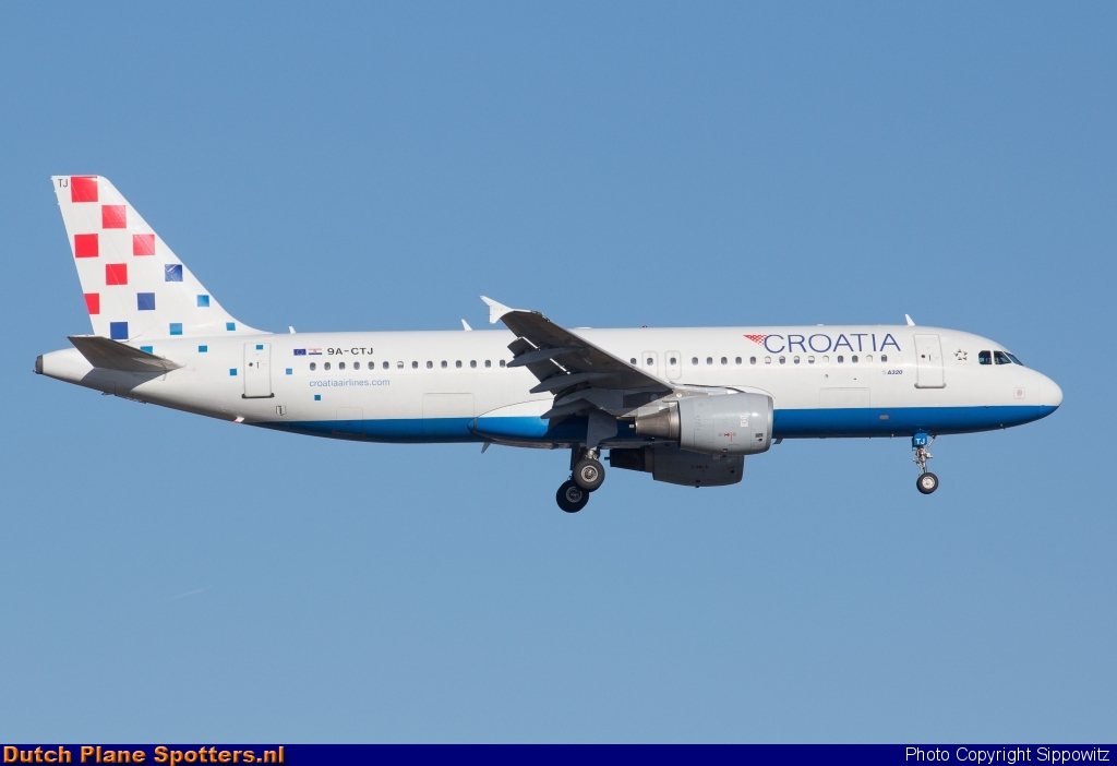 9A-CTJ Airbus A320 Croatia Airlines by Sippowitz