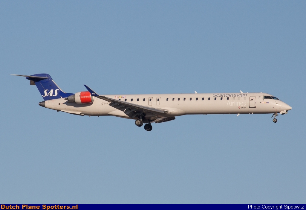 OY-KFG Bombardier Canadair CRJ900 Cimber A/S (SAS Scandinavian Airlines) by Sippowitz