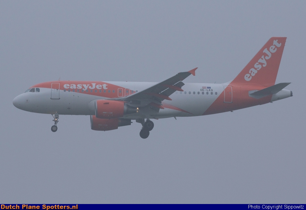 OE-LKG Airbus A319 easyJet Europe by Sippowitz