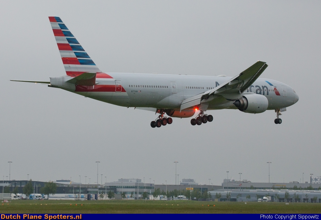 N771AN Boeing 777-200 American Airlines by Sippowitz