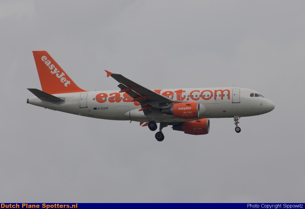 G-EZAF Airbus A319 easyJet by Sippowitz