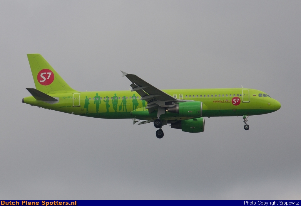 VQ-BPN Airbus A320 S7 Siberia Airlines by Sippowitz