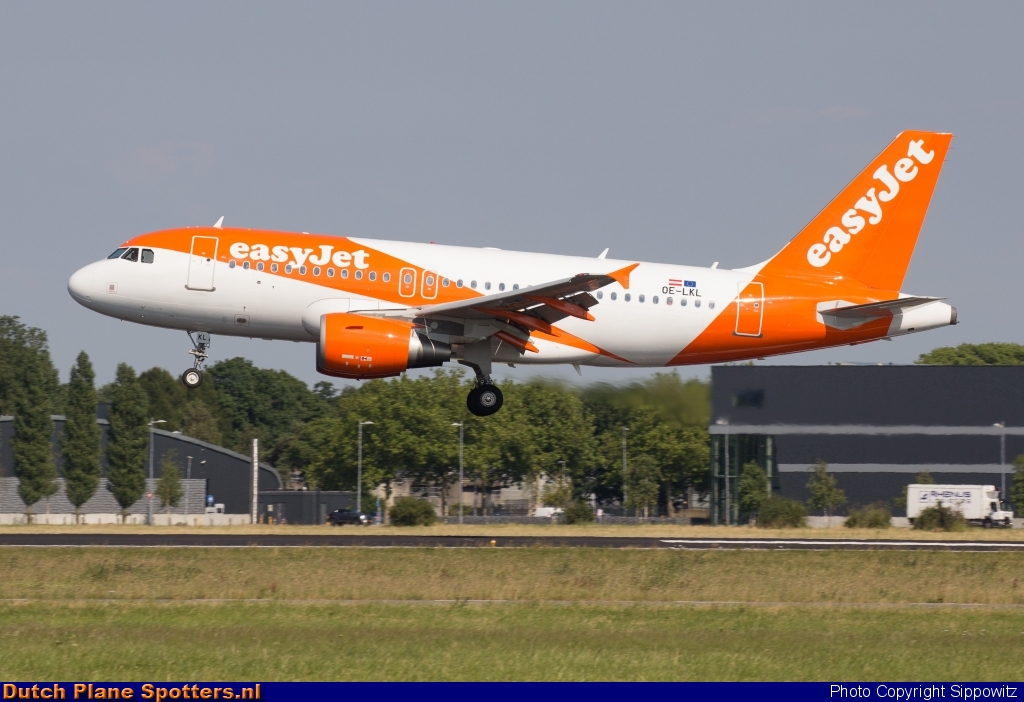 OE-LKL Airbus A319 easyJet Europe by Sippowitz