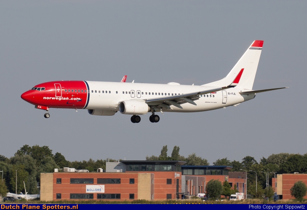 EI-FJL Boeing 737-800 Norwegian Air International by Sippowitz
