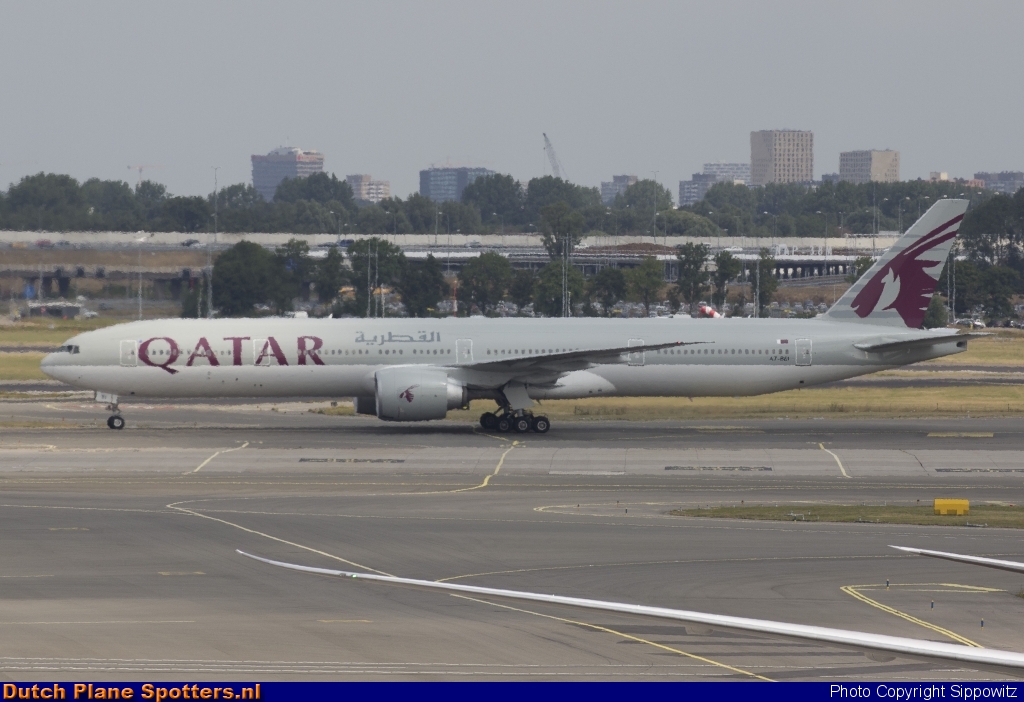 A7-BEI Boeing 777-300 Qatar Airways by Sippowitz