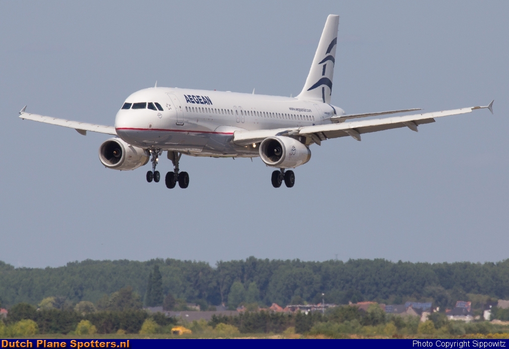 SX-DVL Airbus A320 Aegean Airlines by Sippowitz
